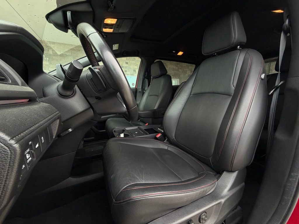 Used 2025 Honda Odyssey Sport-L image 4