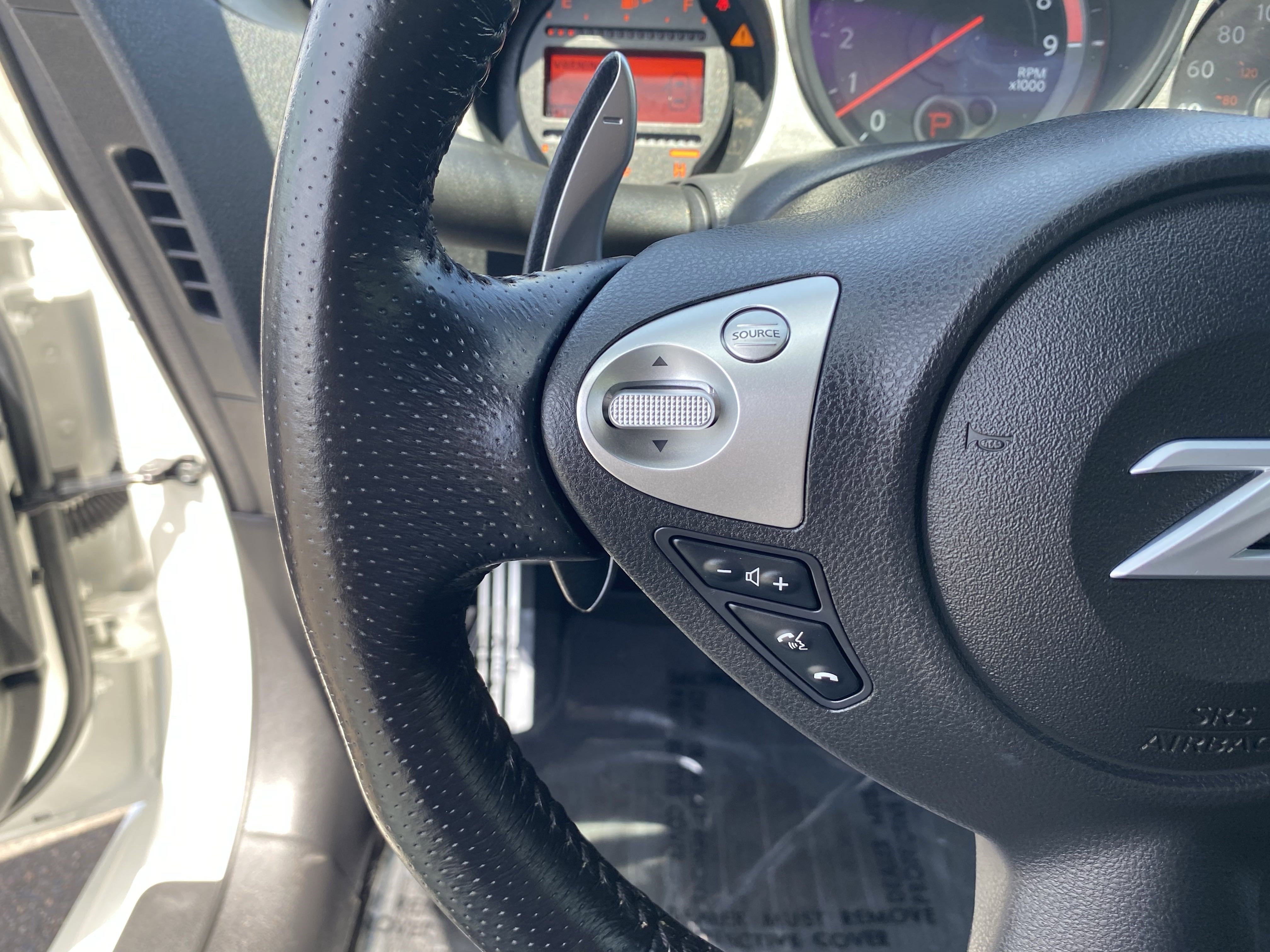 Used 2016 Nissan 370Z Roadster image 14