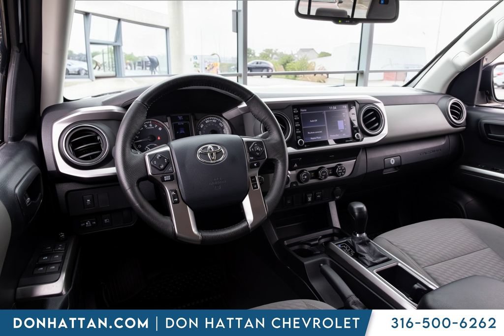 Used 2020 Toyota Tacoma SR5 AWD/4WD image 13
