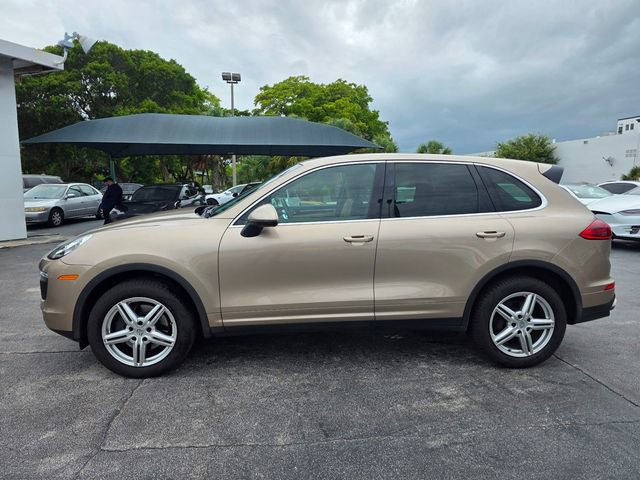Used 2016 Porsche Cayenne AWD/4WD image 2
