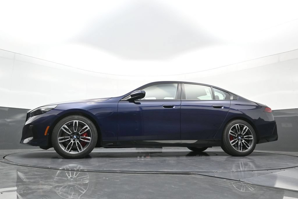 New 2026 BMW 540i xDrive w/ Executive Package AWD/4WD image 25