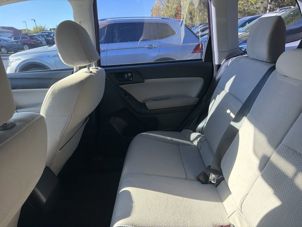 Used 2017 Subaru Forester 2.5i w/ Alloy Wheel Package image 11