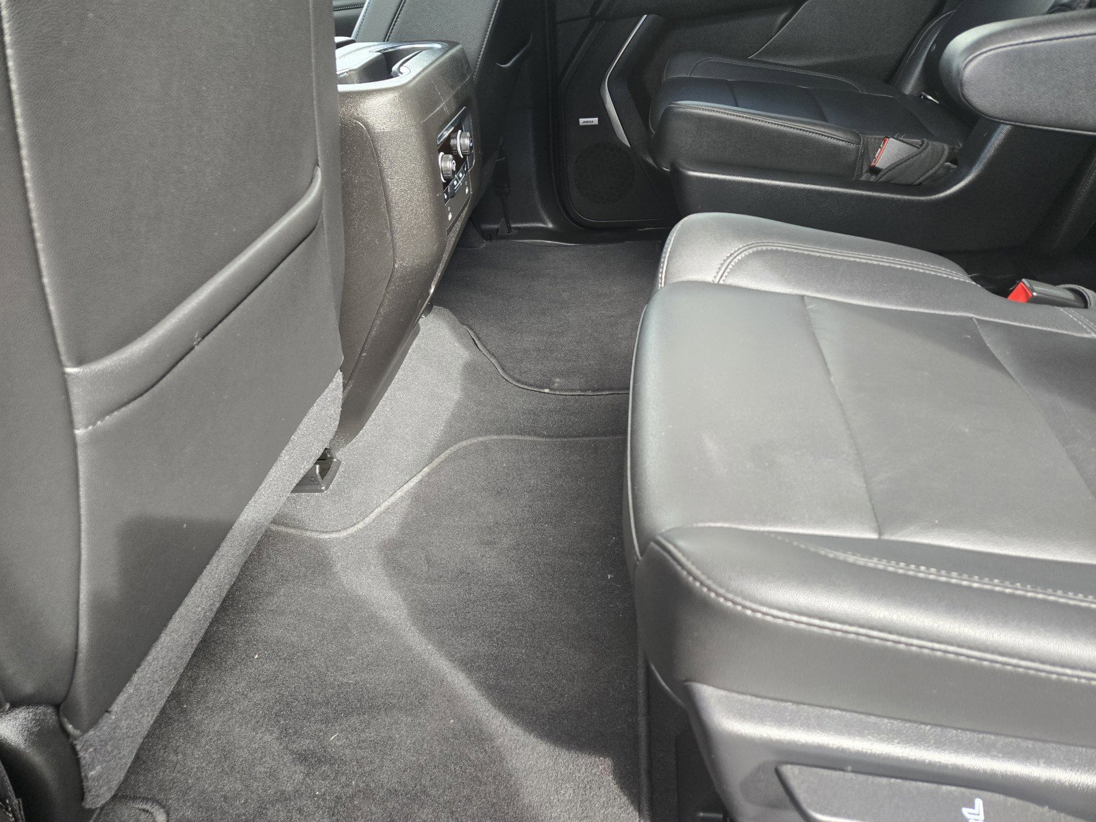 Used 2021 Chevrolet Tahoe Z71 w/ Luxury Package image 18