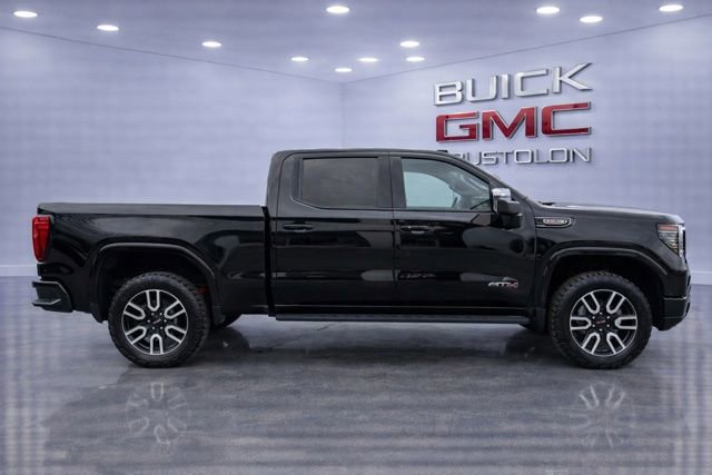 Used 2024 GMC Sierra 1500 AT4 w/ Technology Package image 4
