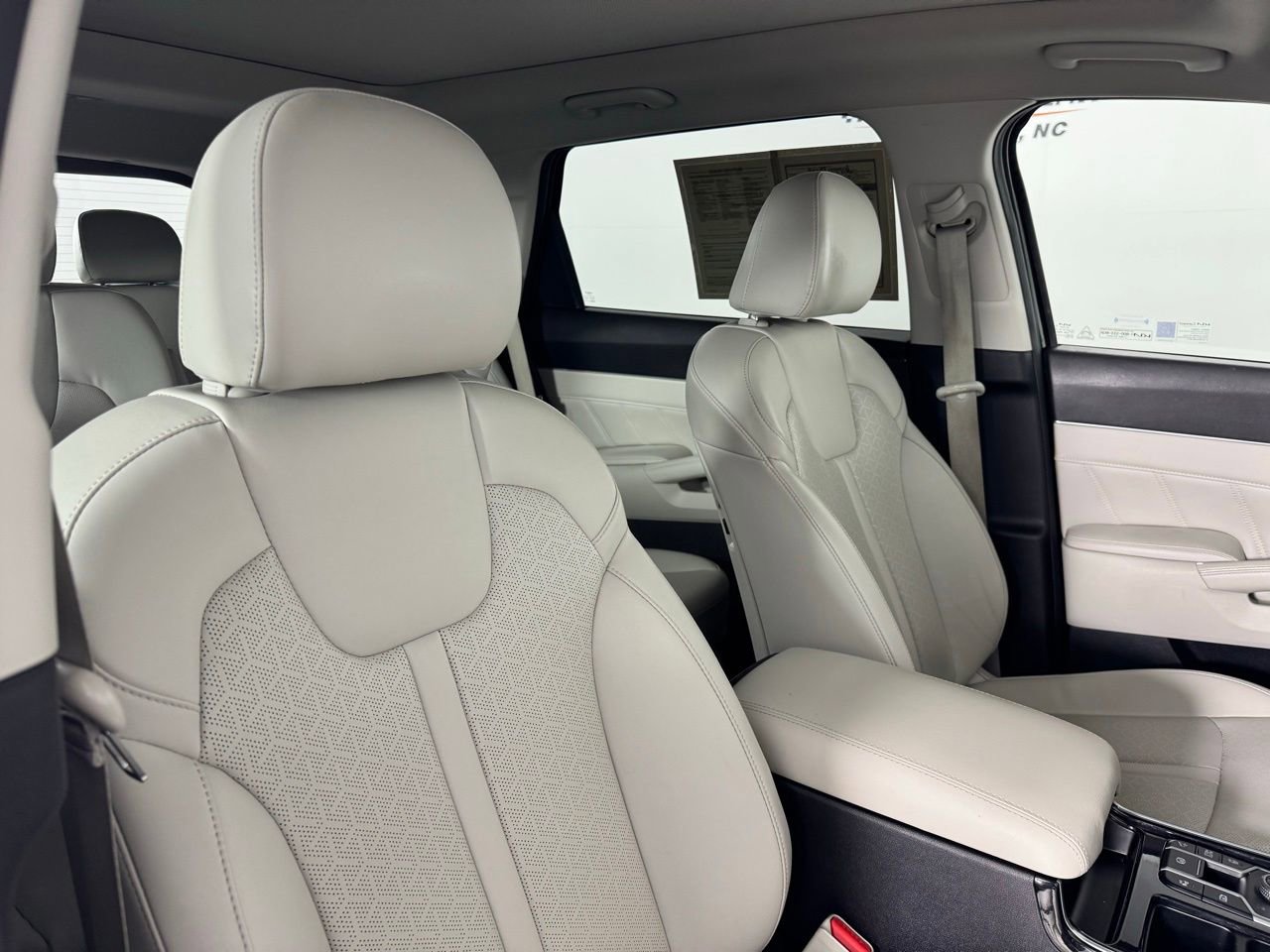 Used 2023 Kia Sorento SX image 29