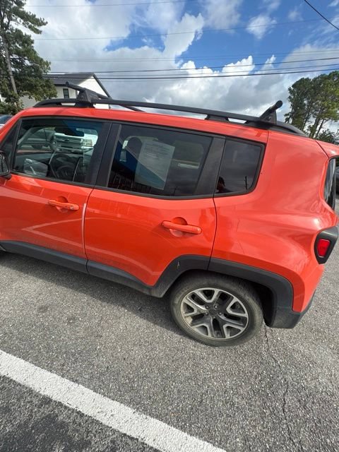 Used 2016 Jeep Renegade Latitude FWD image 42