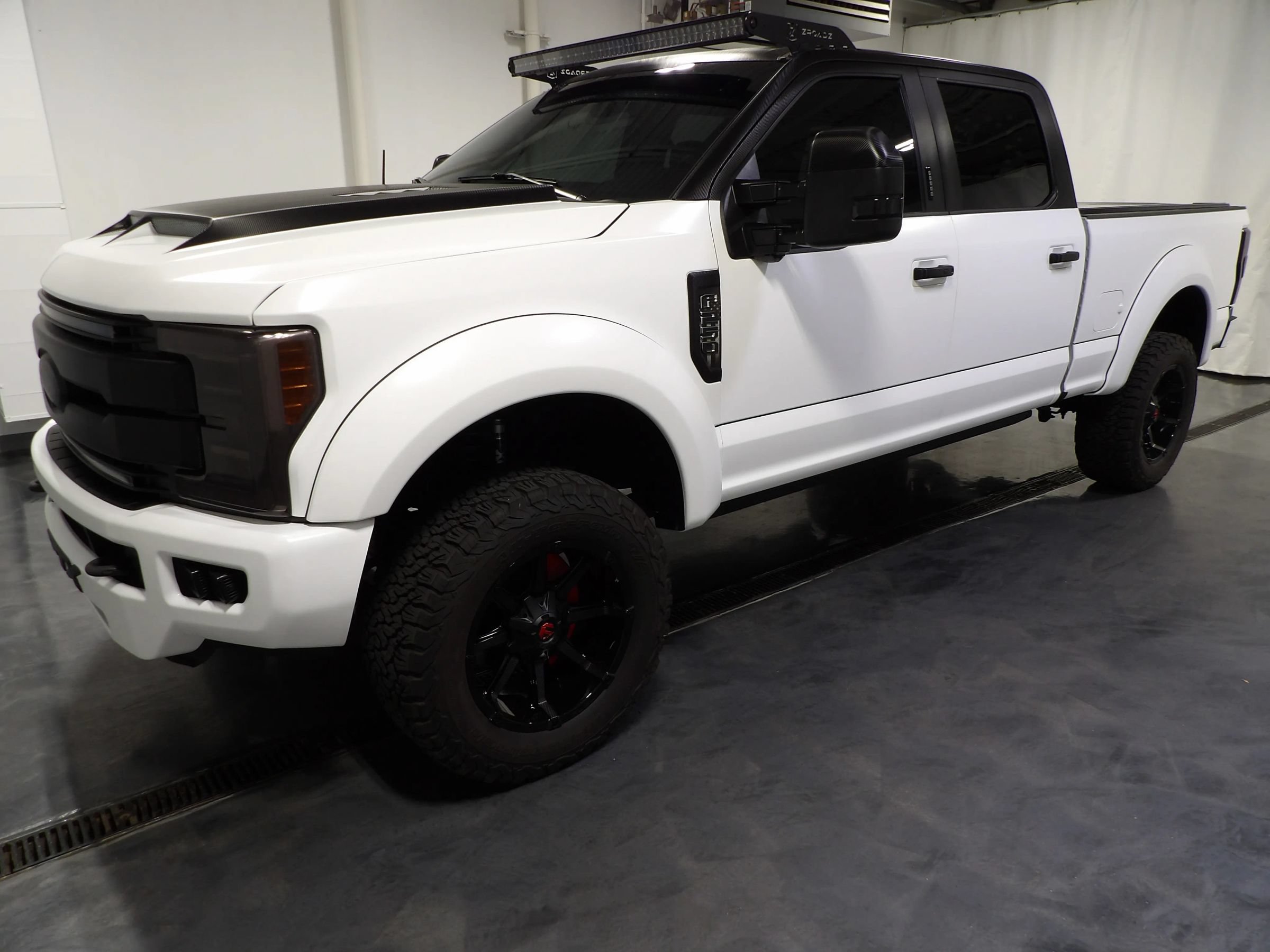 Used 2019 Ford F250 Lariat w/ Lariat Ultimate Package AWD/4WD image 5
