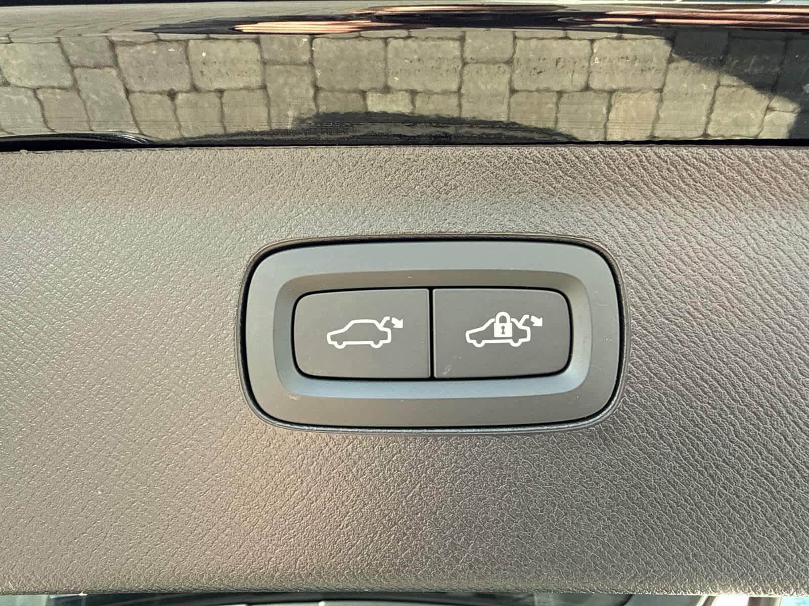 Used 2026 Volvo XC90 B6 Ultra w/ Protection Package Premier image 28