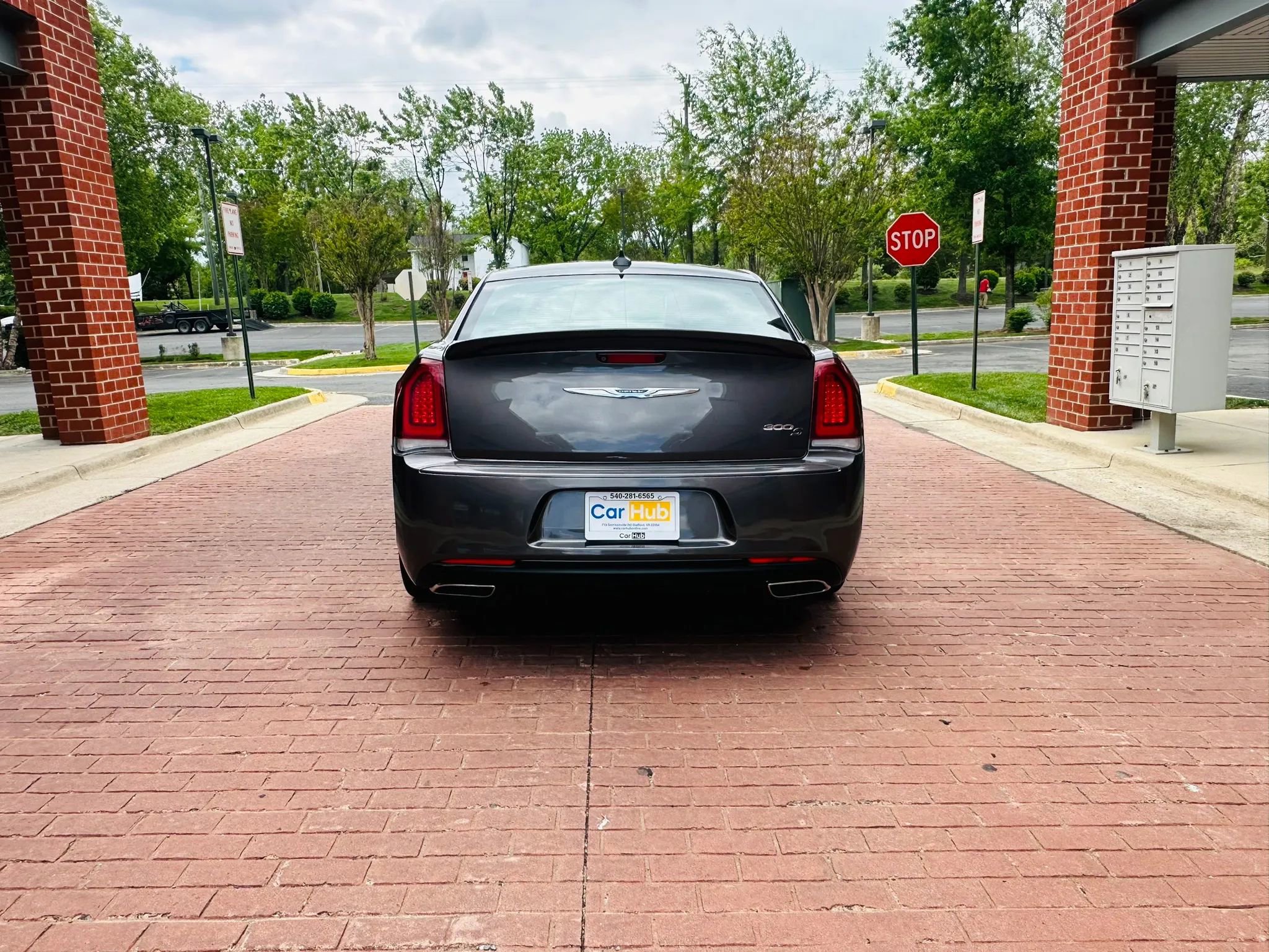 Used 2020 Chrysler 300 S RWD image 5