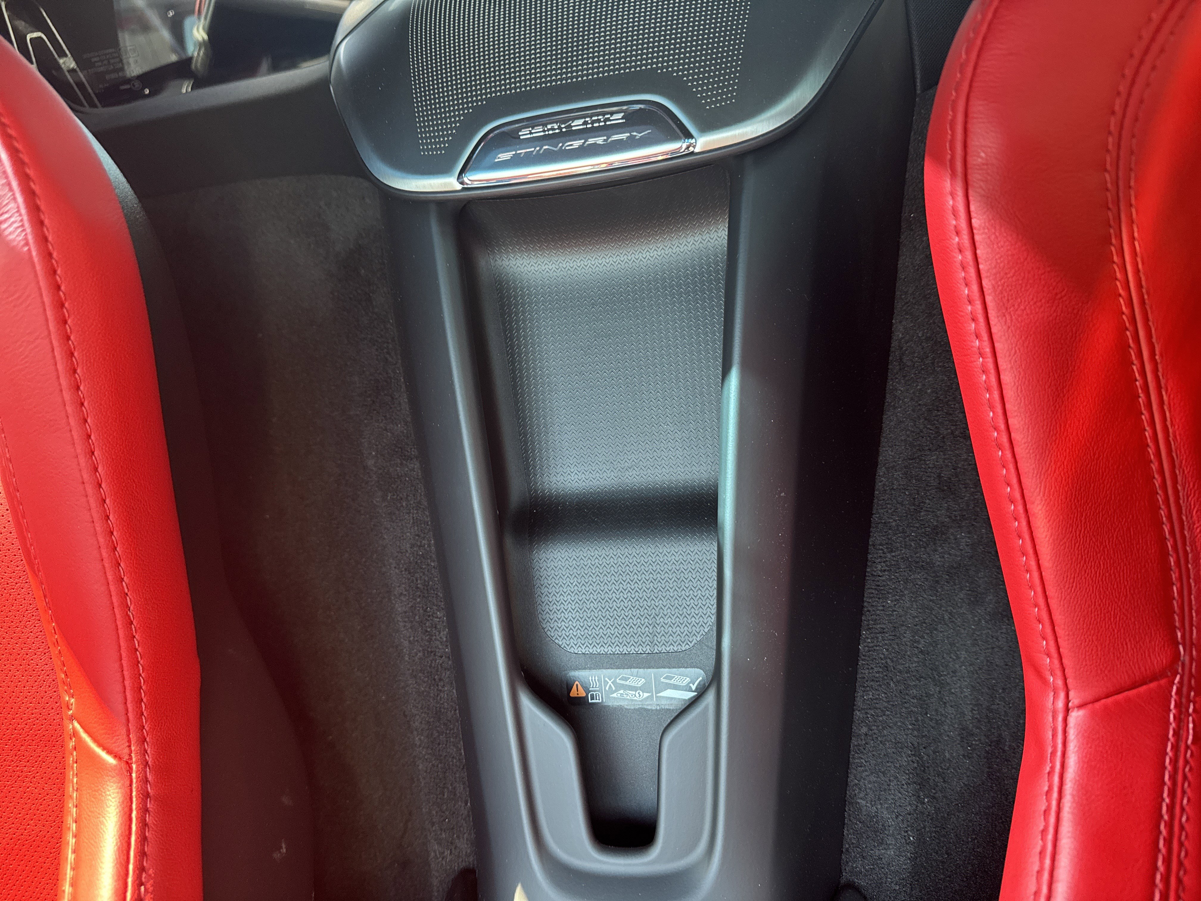 Used 2024 Chevrolet Corvette Stingray Preferred Cpe w/ Battery Protection Package image 37