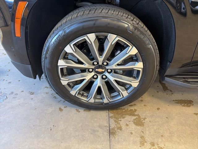 Used 2025 Chevrolet Tahoe High Country image 9