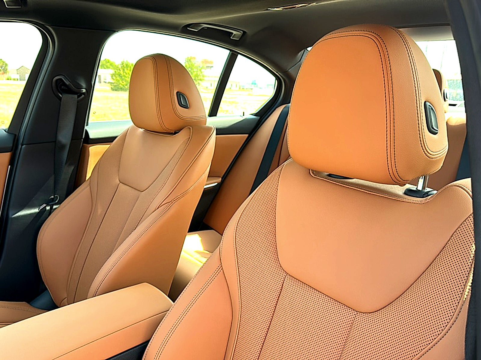 New 2026 BMW 330i Sedan w/ Premium Package RWD image 11