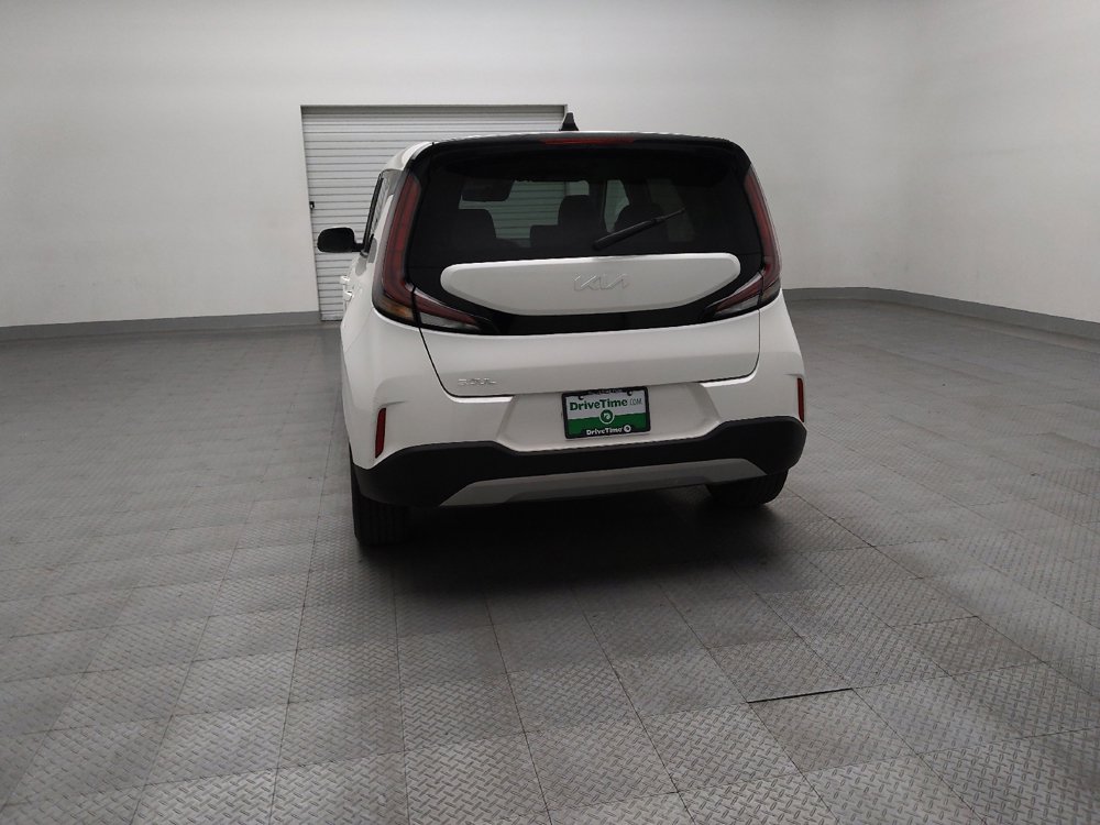 Used 2023 Kia Soul LX FWD image 6