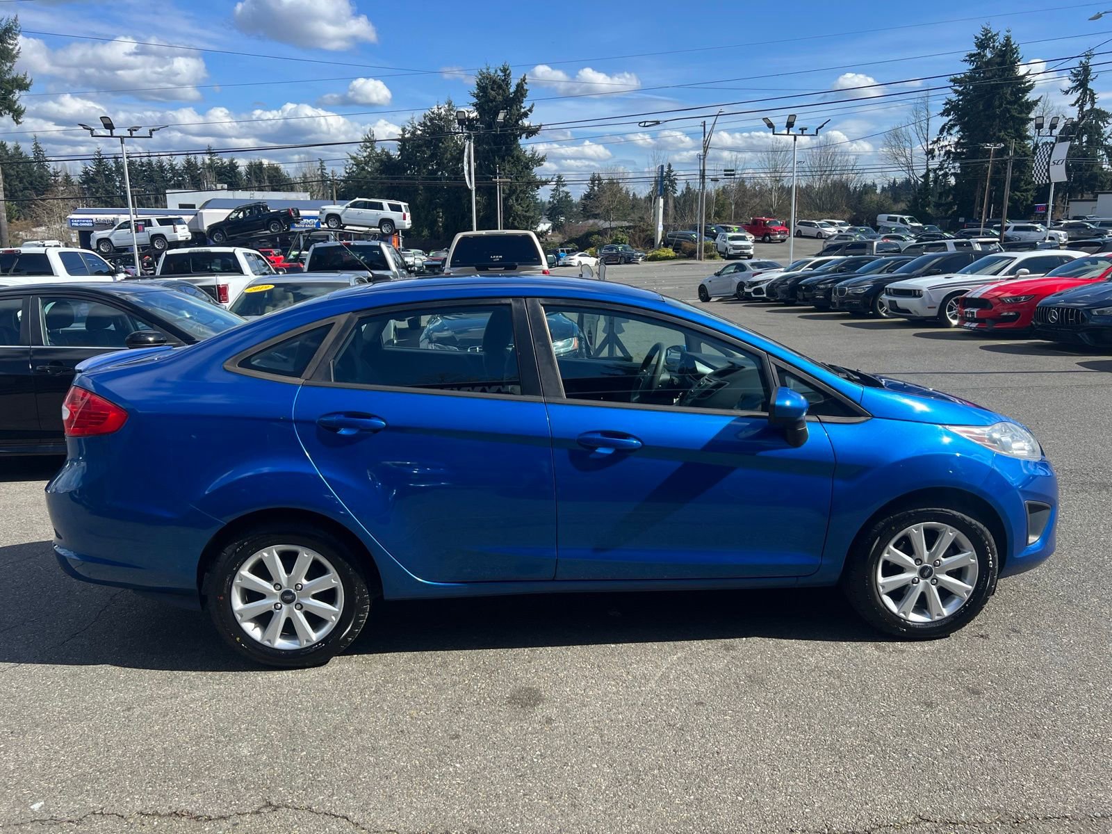 Used 2011 Ford Fiesta SE w/ 203A Rapid Spec Order Code image 6