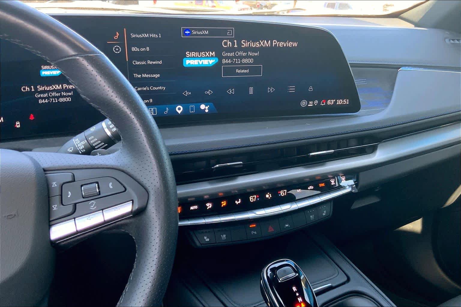 Used 2025 Cadillac XT4 Sport w/ LPO, Onyx Lite Package FWD image 7