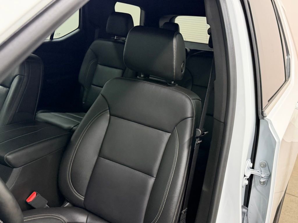 Certified 2023 Chevrolet Traverse LT w/ LPO, Floor Liner Package image 43