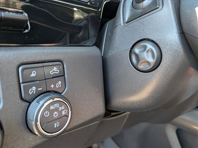 Used 2022 Chevrolet Silverado 1500 ZR2 w/ Technology Package image 35