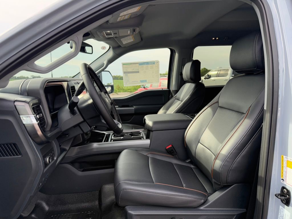 New 2026 Ford F250 Lariat w/ Black Appearance Package image 5
