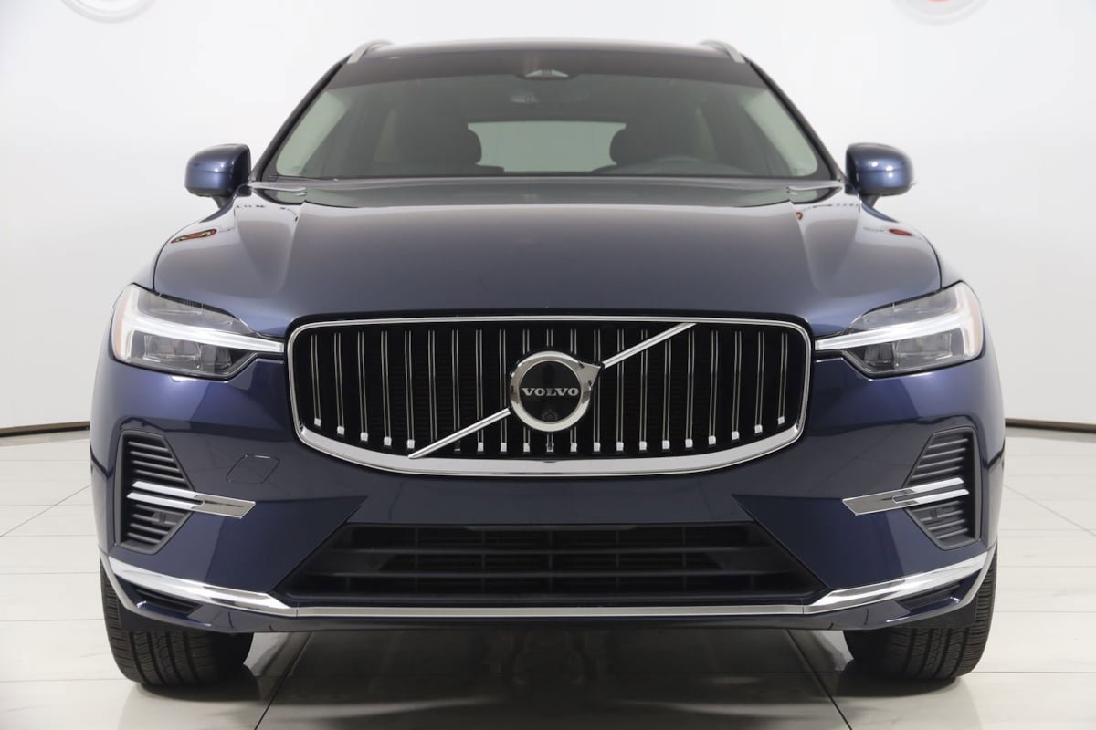 Used 2023 Volvo XC60 T8 Plus AWD/4WD image 50
