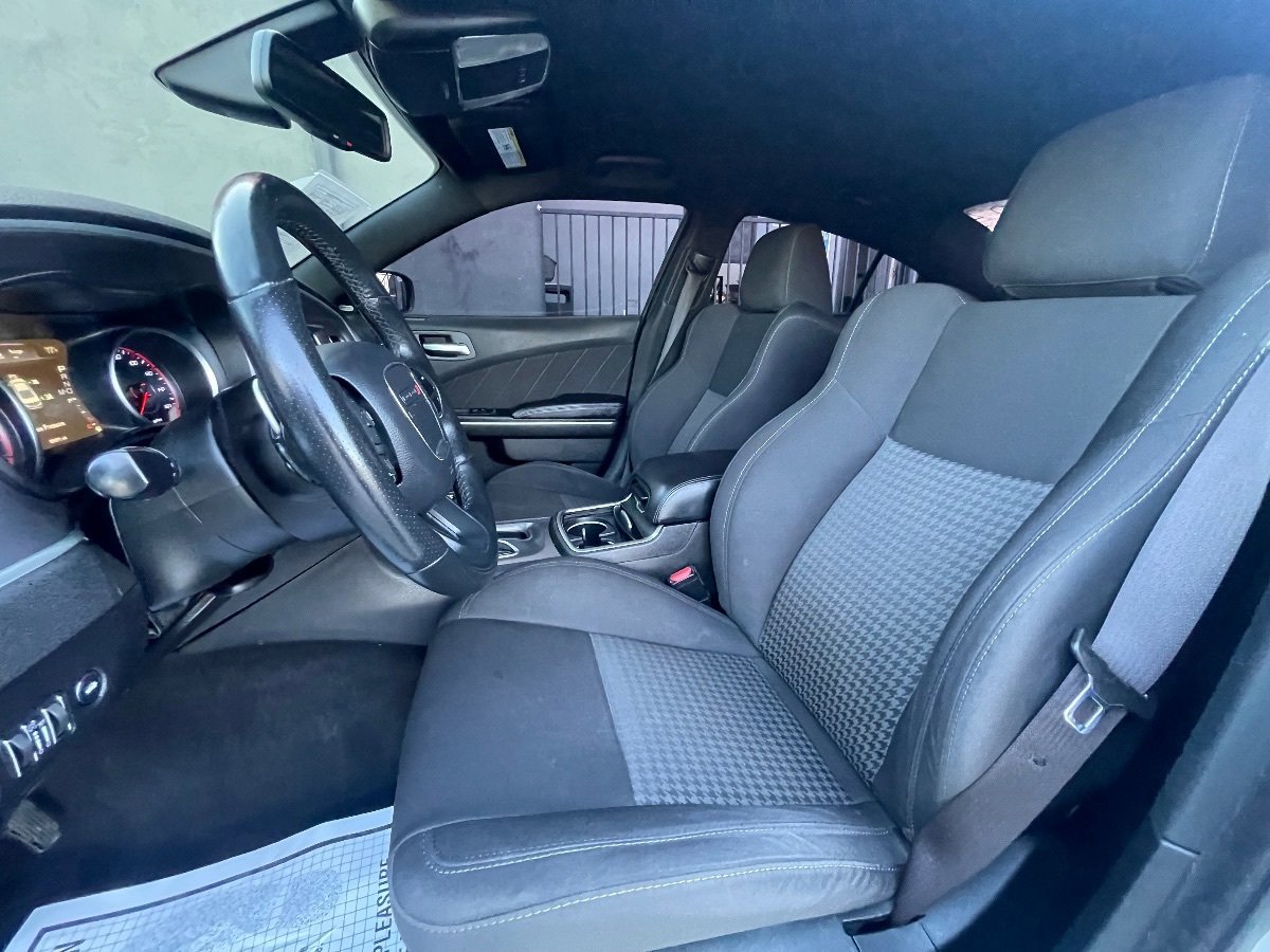 Used 2019 Dodge Charger R/T RWD image 11