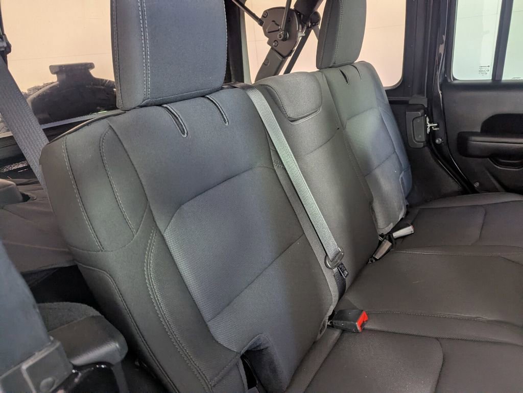 Certified 2022 Jeep Wrangler Unlimited Sport image 31