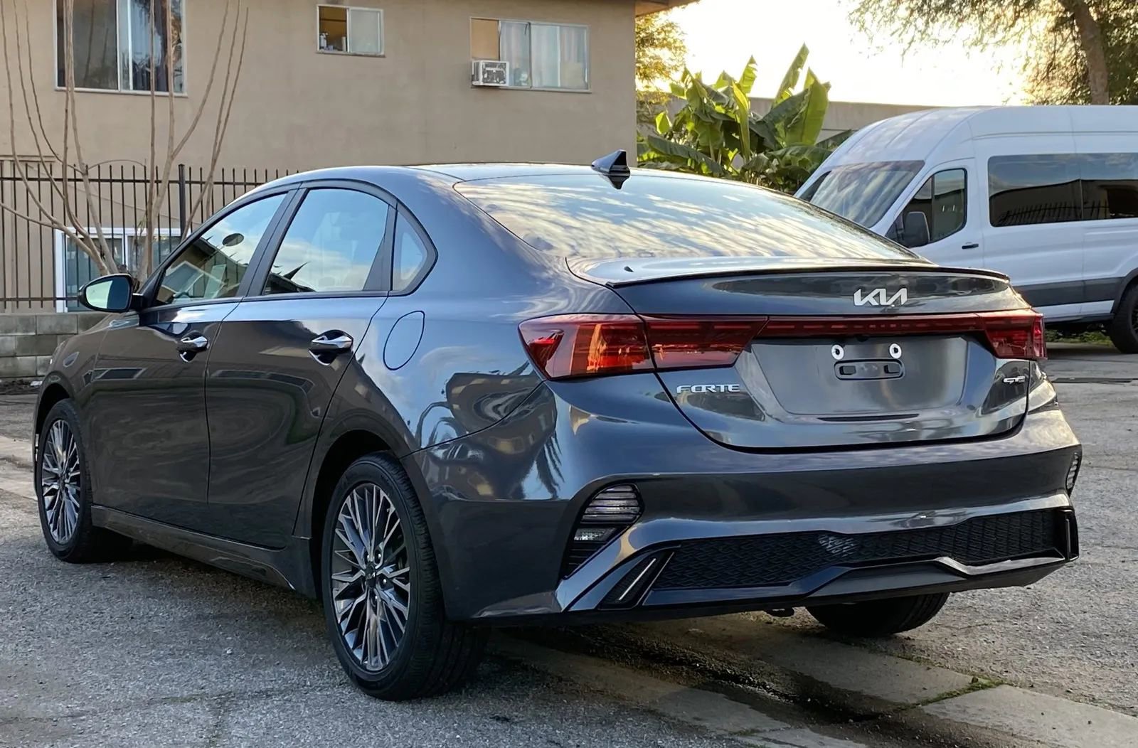 Used 2024 Kia Forte GT-Line image 2
