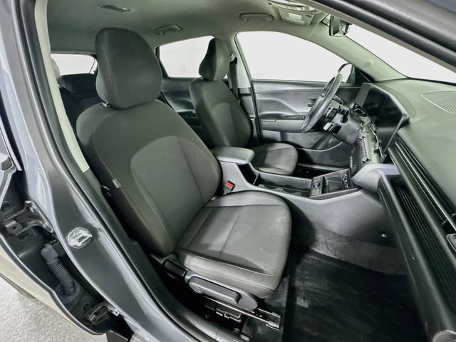 Used 2025 Hyundai Kona SEL AWD/4WD image 8