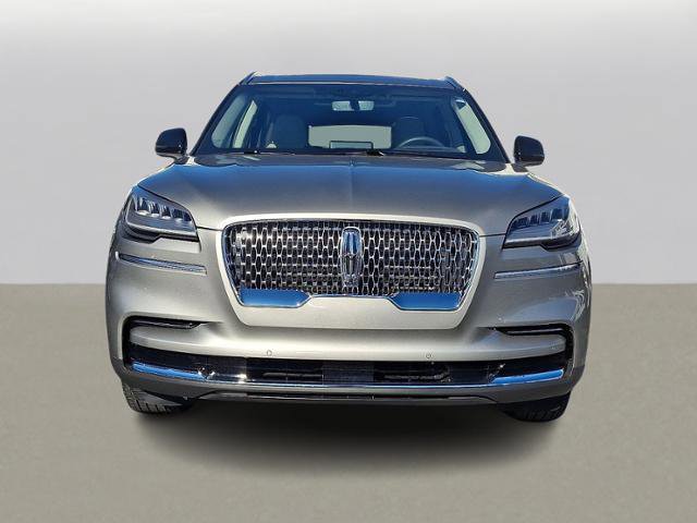 Used 2023 Lincoln Aviator Reserve w/ Equipment Group 201A image 2