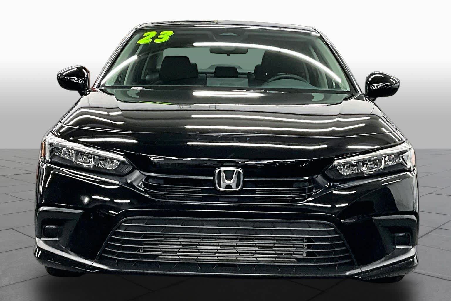 Used 2023 Honda Civic EX image 3