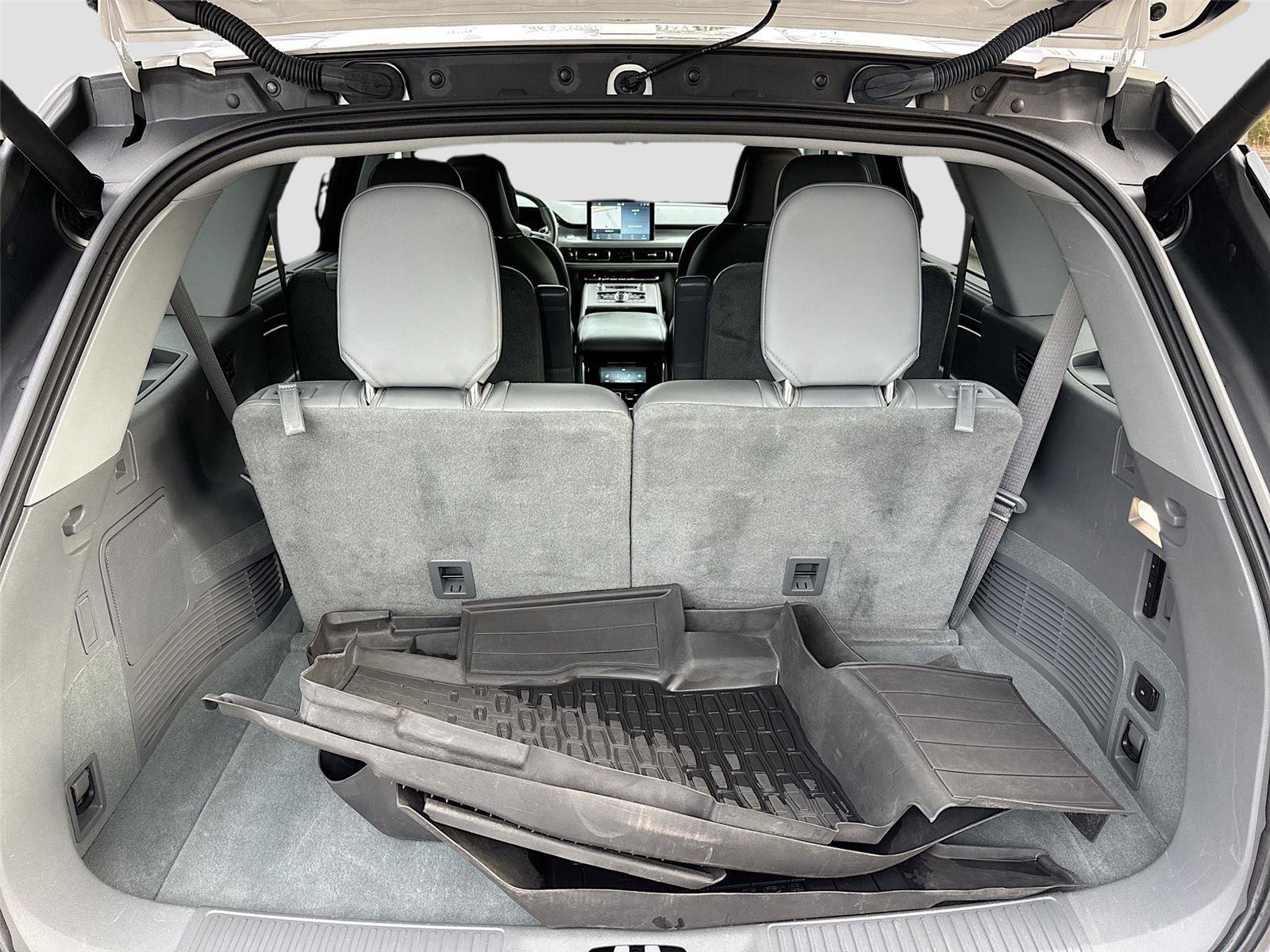 Used 2020 Lincoln Aviator Reserve w/ Equipment Group 202A image 31