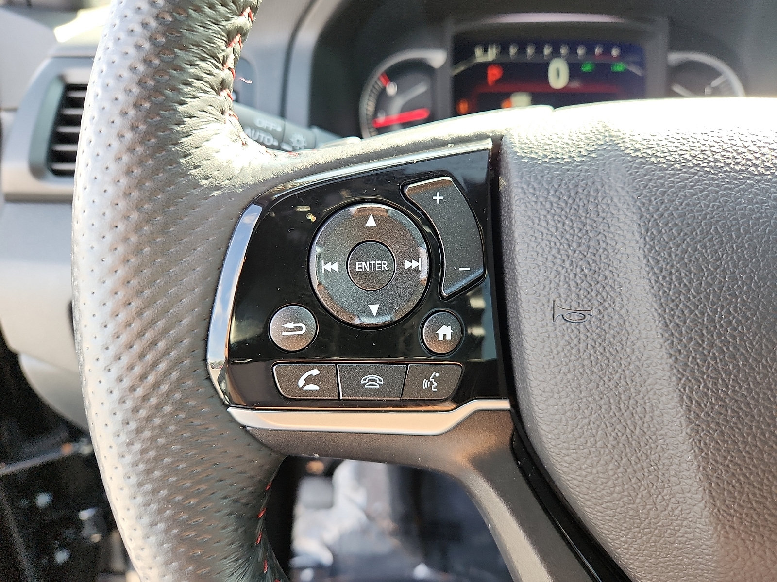 Used 2024 Honda Passport Black Edition image 23