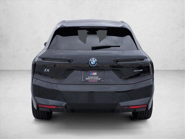 Used 2024 BMW iX xDrive50 w/ Premium Package AWD/4WD image 7