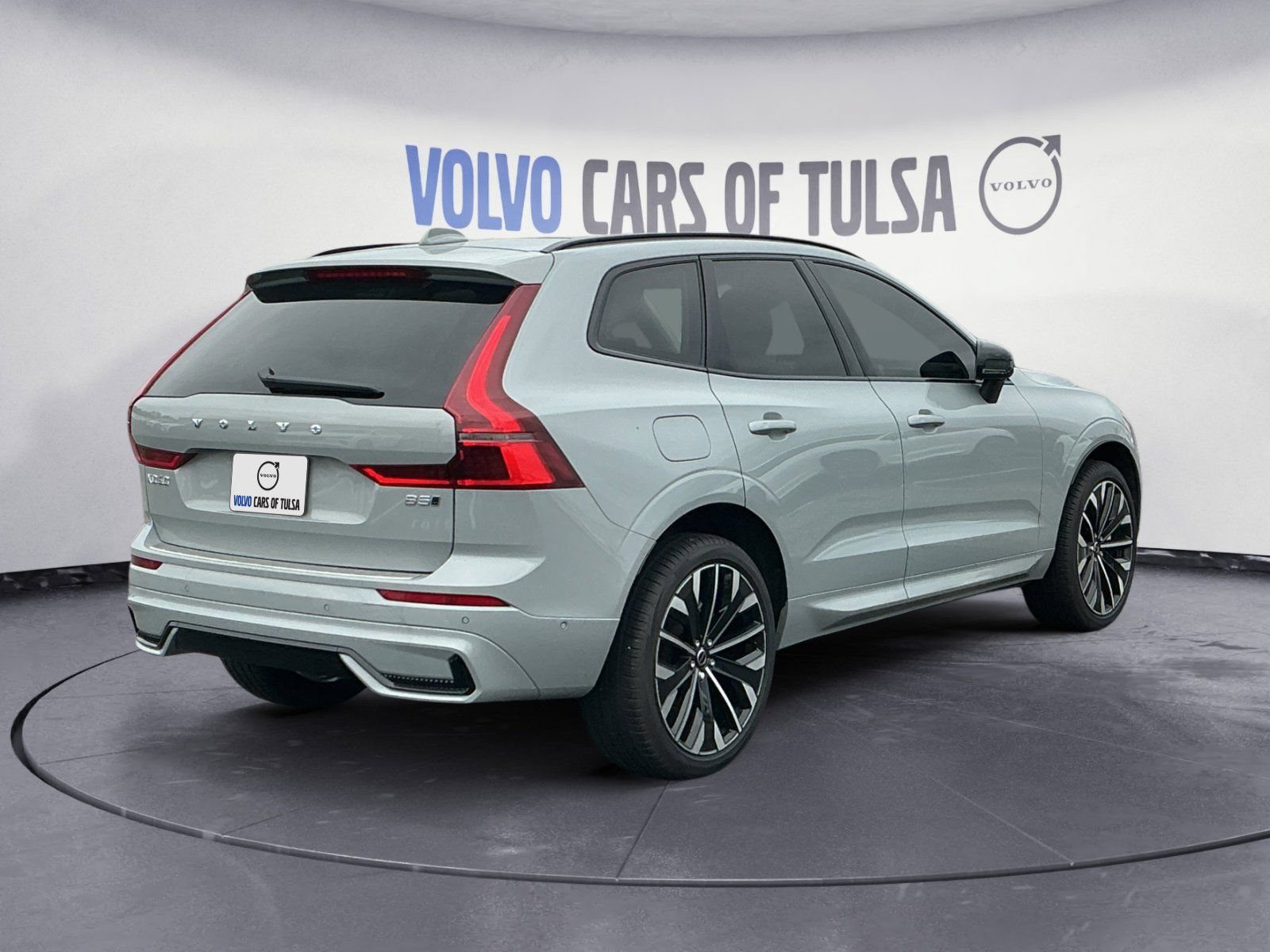 New 2026 Volvo XC60 B5 Ultra w/ Protection Package Premier AWD/4WD image 5