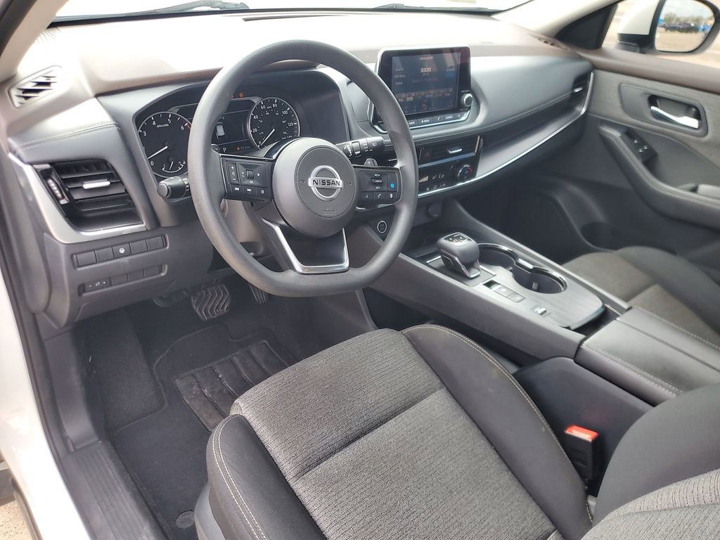 Used 2021 Nissan Rogue SV image 14