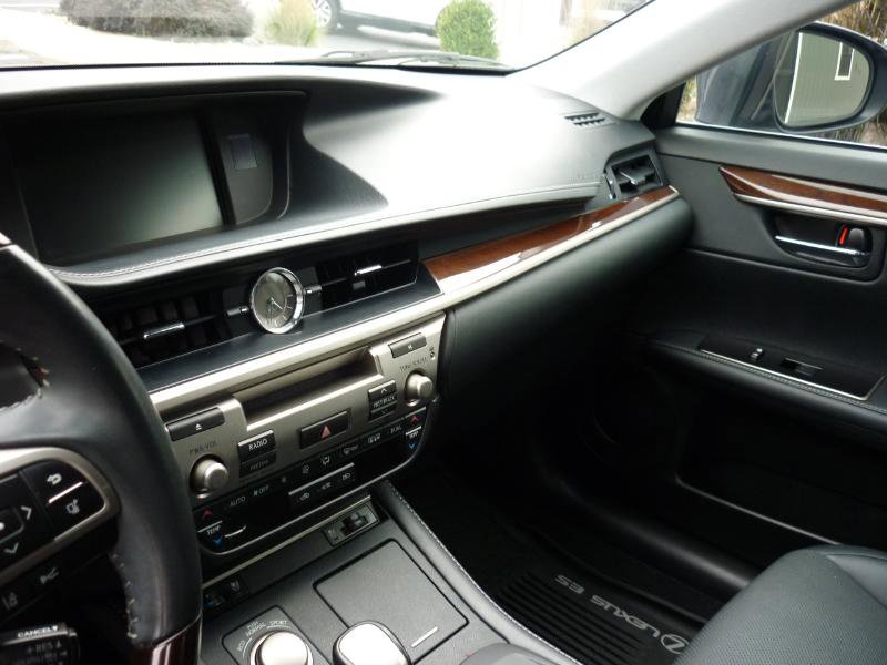 Used 2018 Lexus ES 350 w/ Premier Package image 9