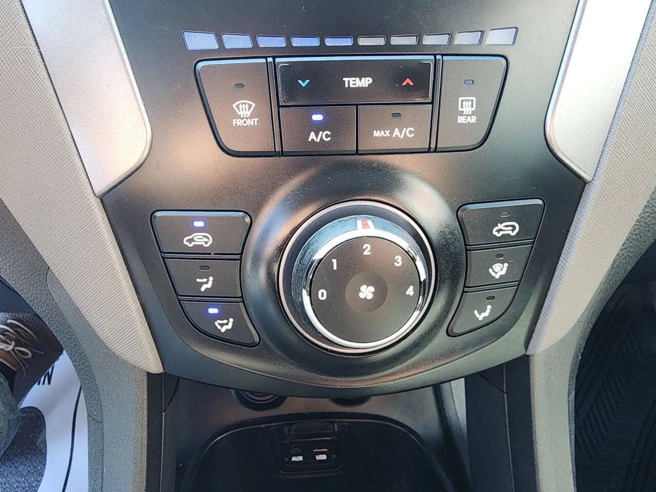 Used 2014 Hyundai Santa Fe Sport w/ Popular Equipment Package 02 AWD/4WD image 20
