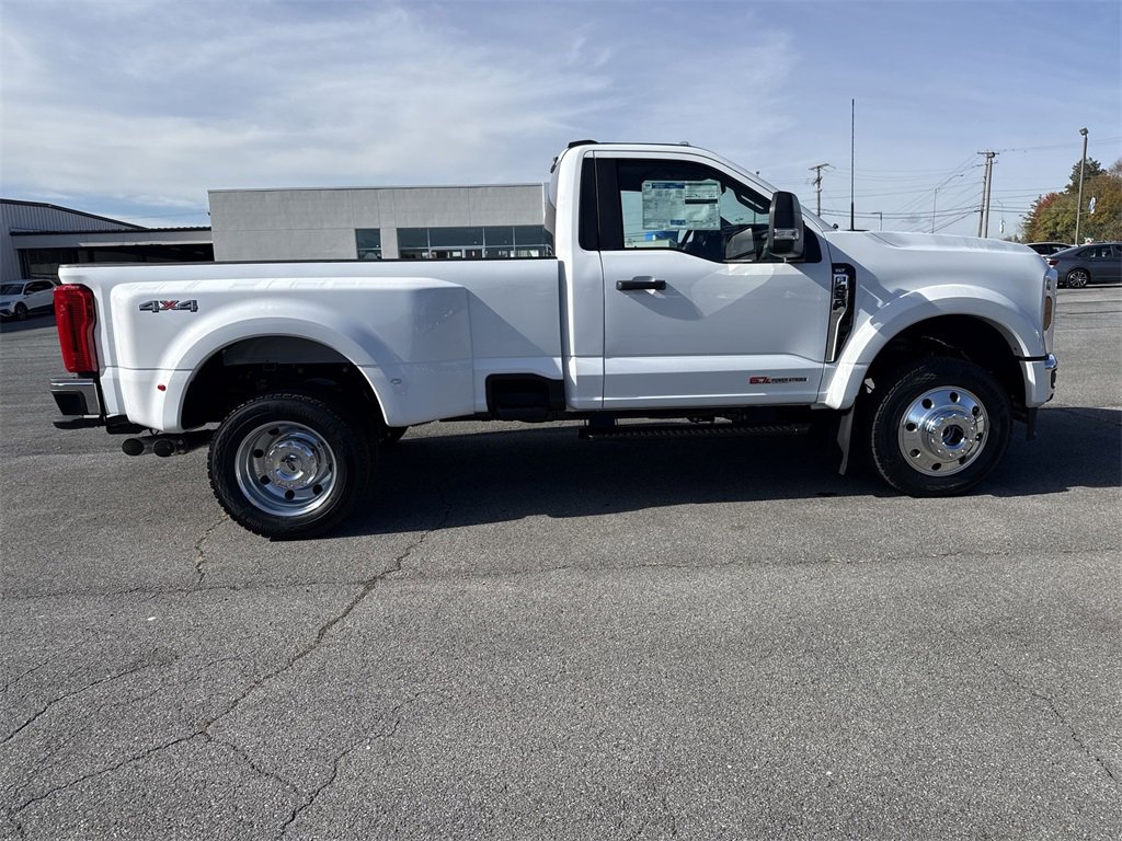 New 2026 Ford F450 XLT image 4