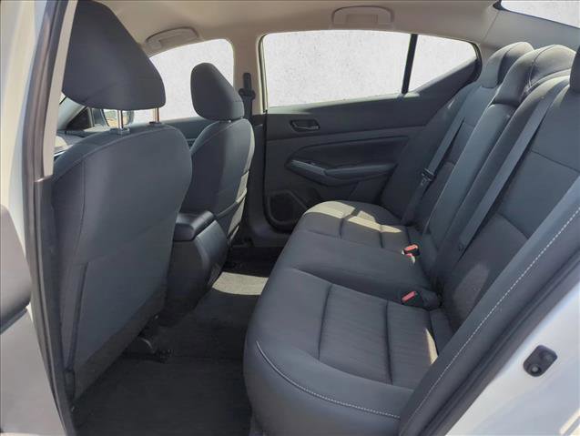 Used 2025 Nissan Altima 2.5 SV FWD image 17