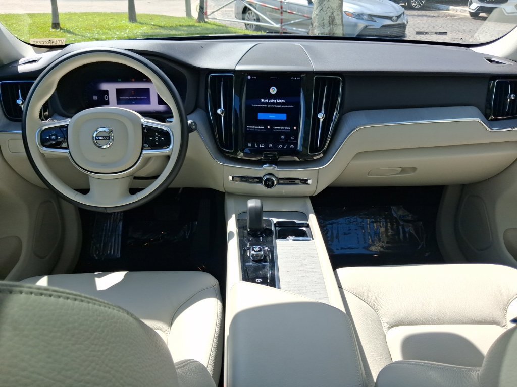 Used 2024 Volvo XC60 B5 Plus w/ Protection Package Premier AWD/4WD image 9