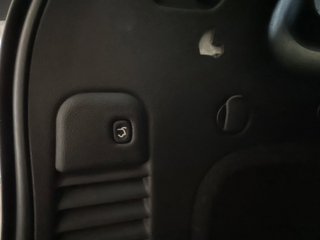 Used 2019 Jeep Grand Cherokee Laredo image 19