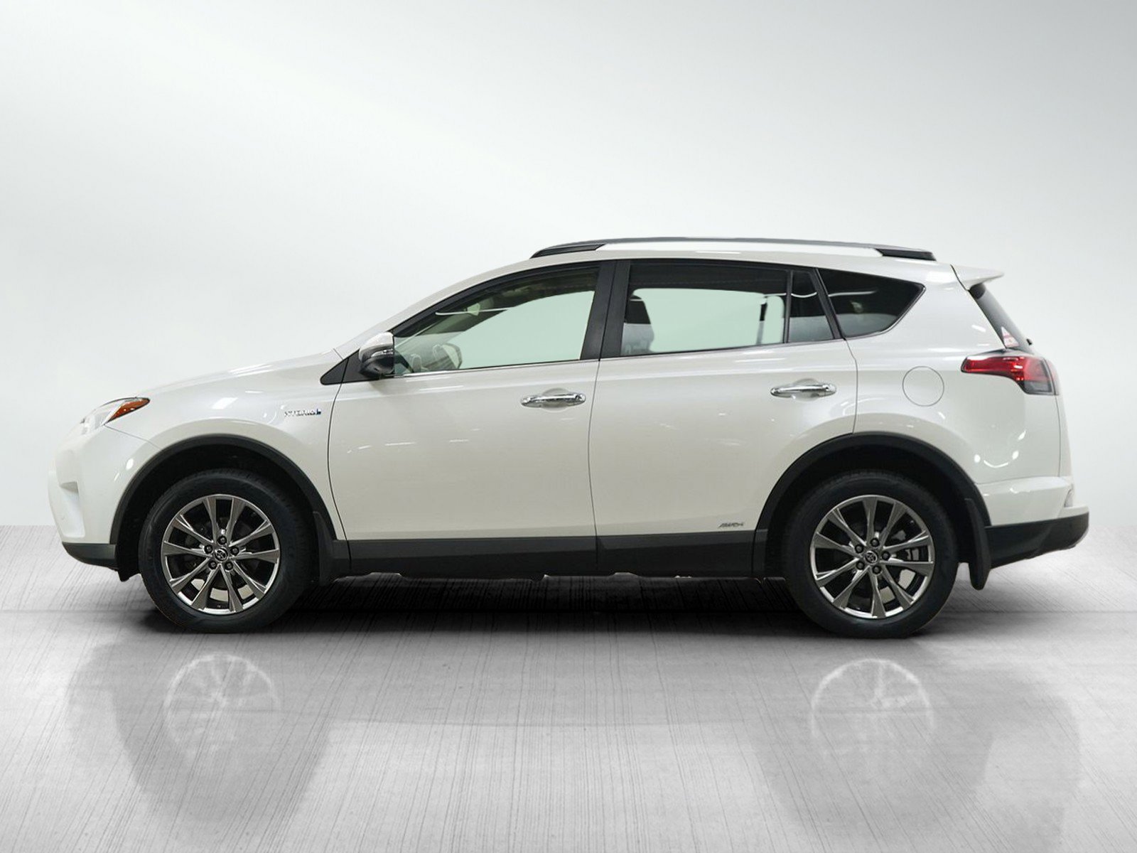 Used 2017 Toyota RAV4 Limited w/ Advanced Technology Package AWD/4WD image 2