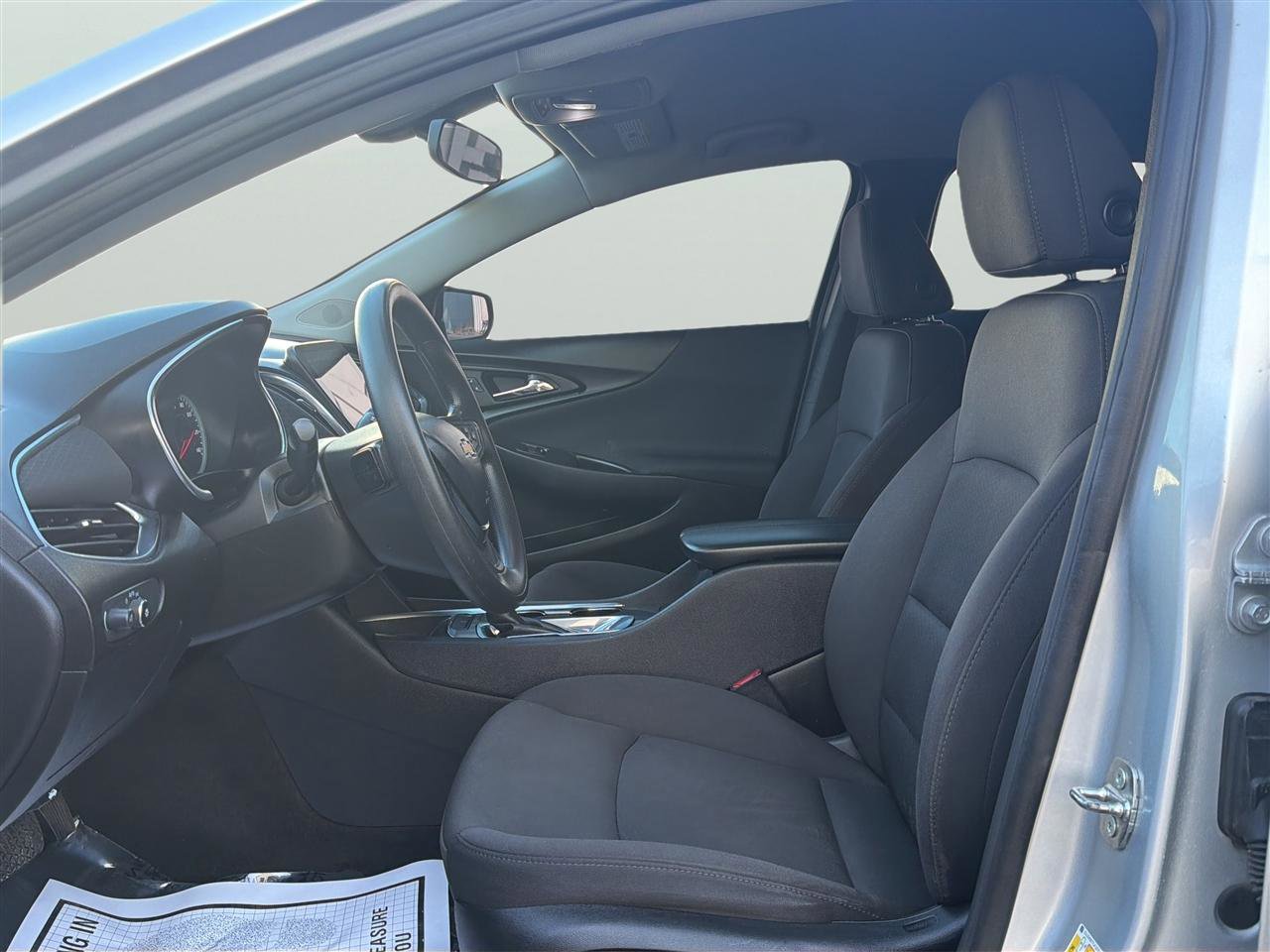 Used 2020 Chevrolet Malibu LT FWD image 12