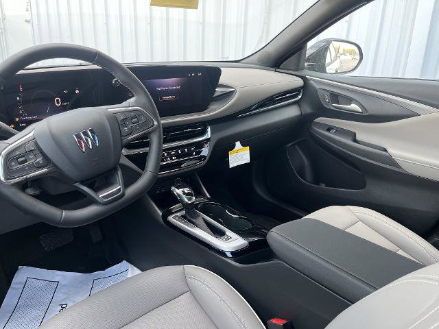 New 2026 Buick Envista Avenir image 2