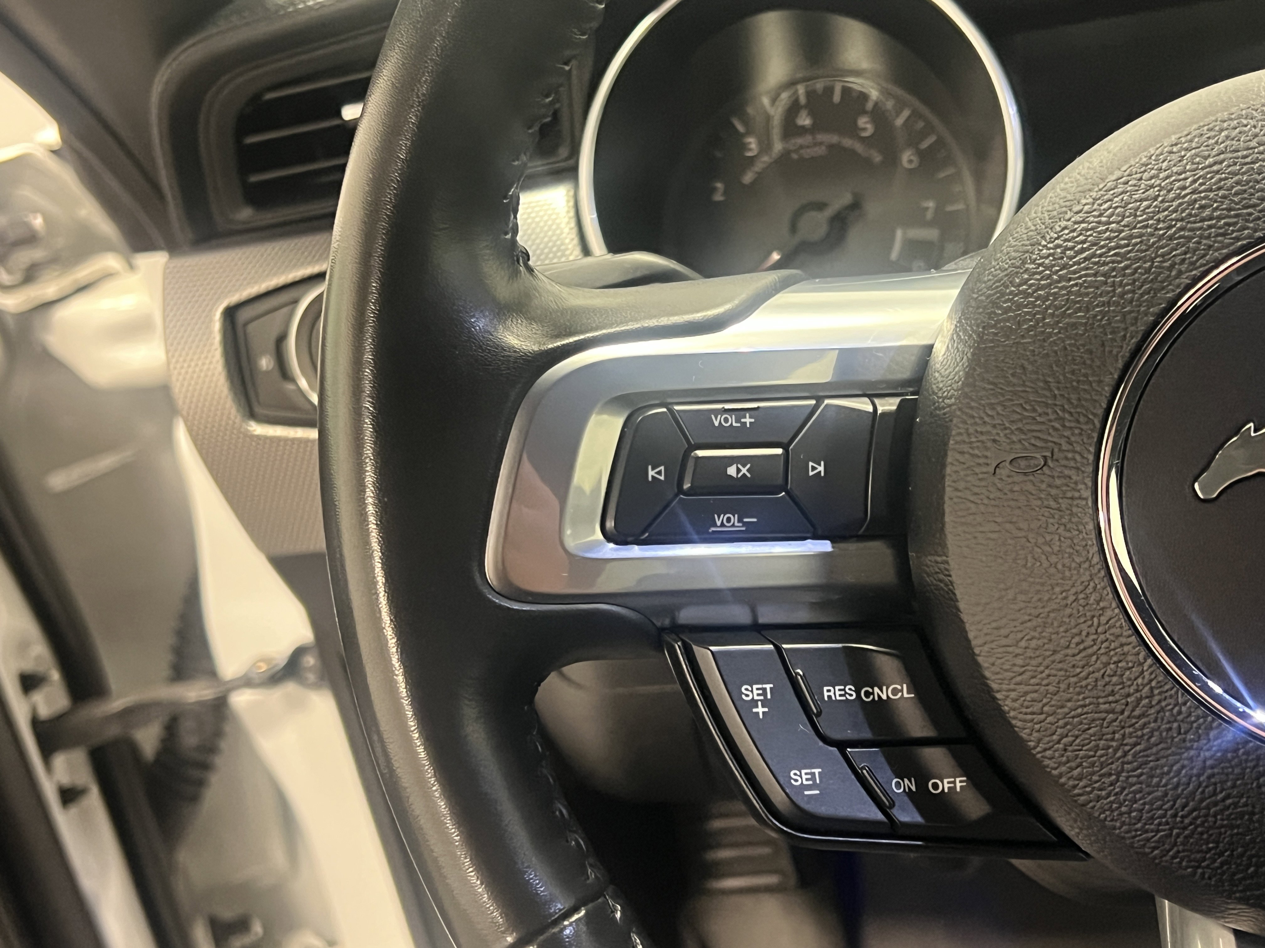 Used 2020 Ford Mustang GT w/ Equipment Group 301A image 18