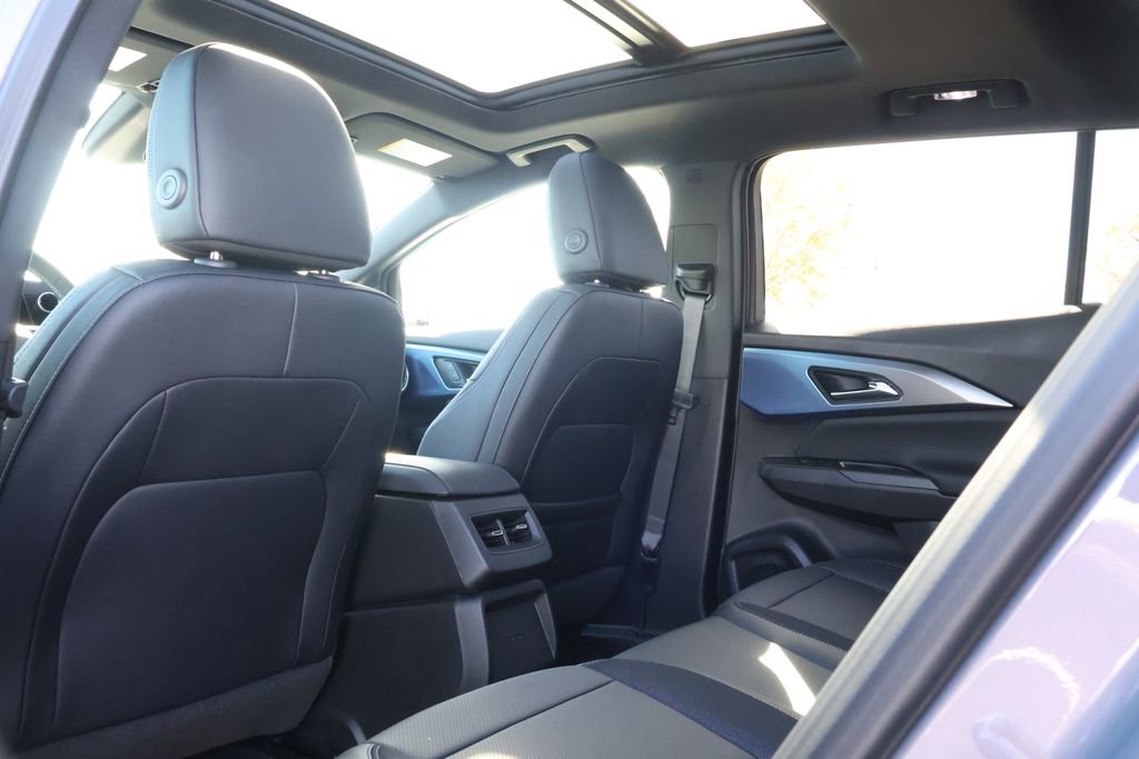 New 2026 Chevrolet Equinox EV LT image 34