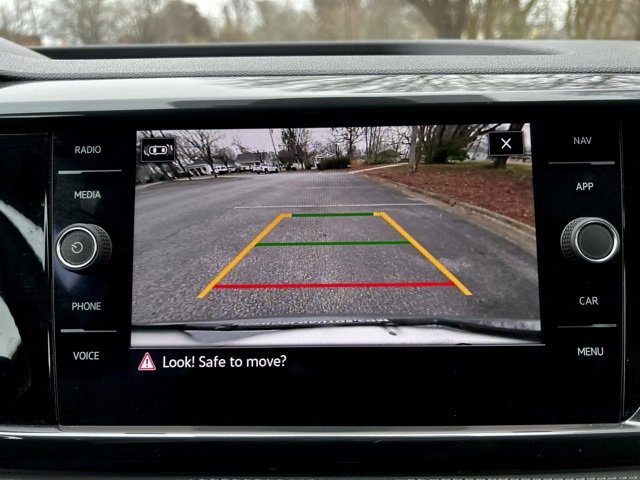 Used 2022 Volkswagen Taos SEL w/ Panoramic Sunroof Package image 38