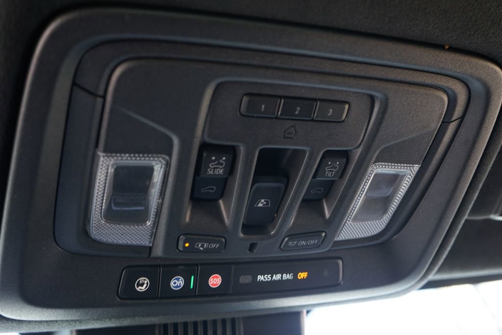 Used 2024 GMC Sierra 3500 Denali Ultimate image 30