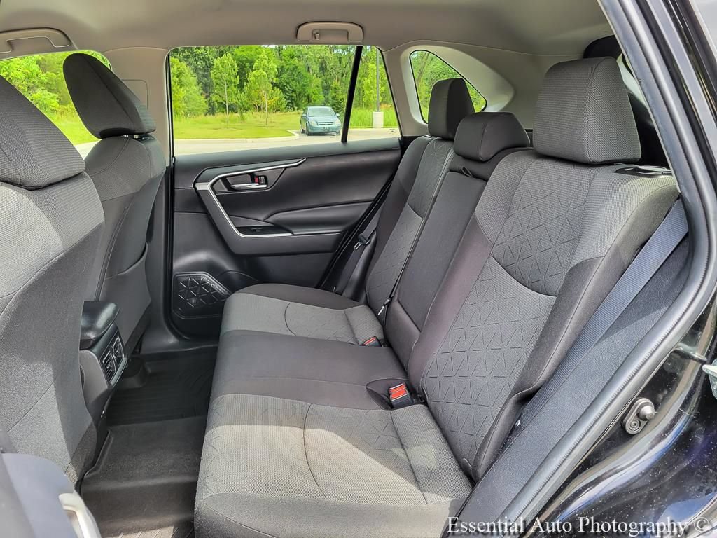 Used 2022 Toyota RAV4 XLE FWD image 10
