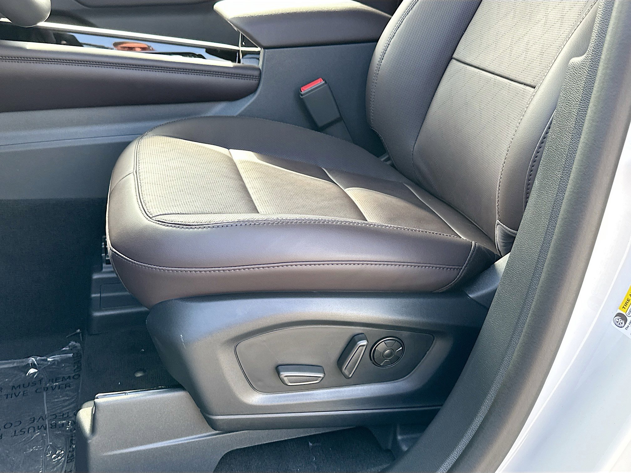 New 2026 Ford Explorer Platinum RWD image 14