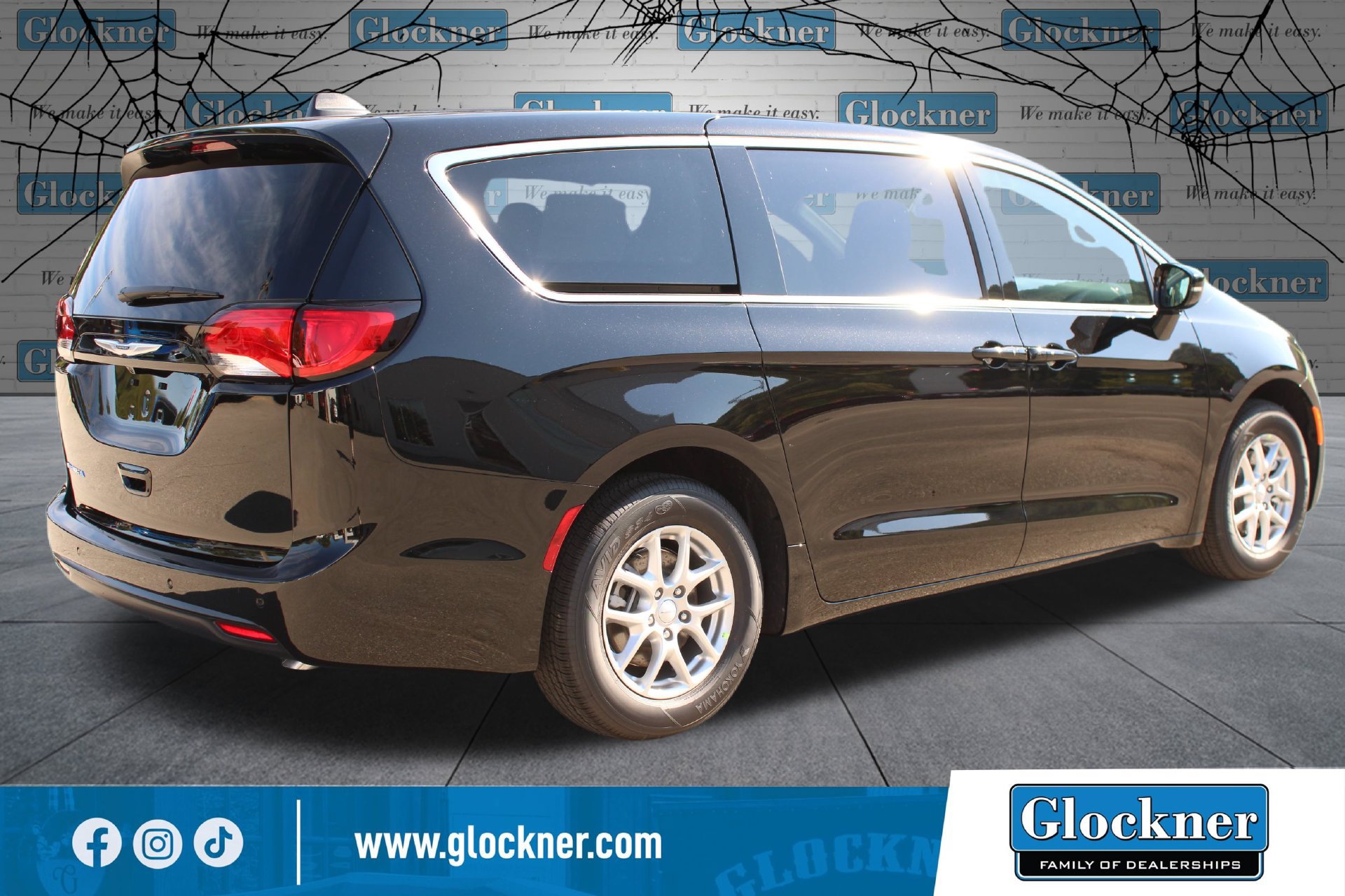 New 2027 Chrysler Pacifica LX FWD image 6